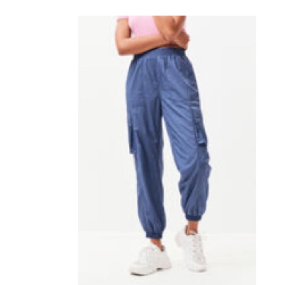 La Hearts Cargo Windbreaker Pants Size XSmall